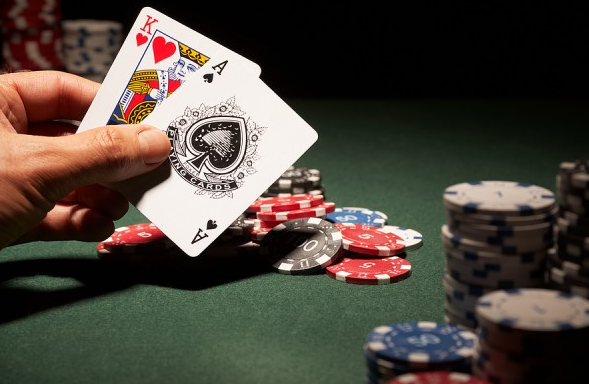 Как да стана професионален покер играч